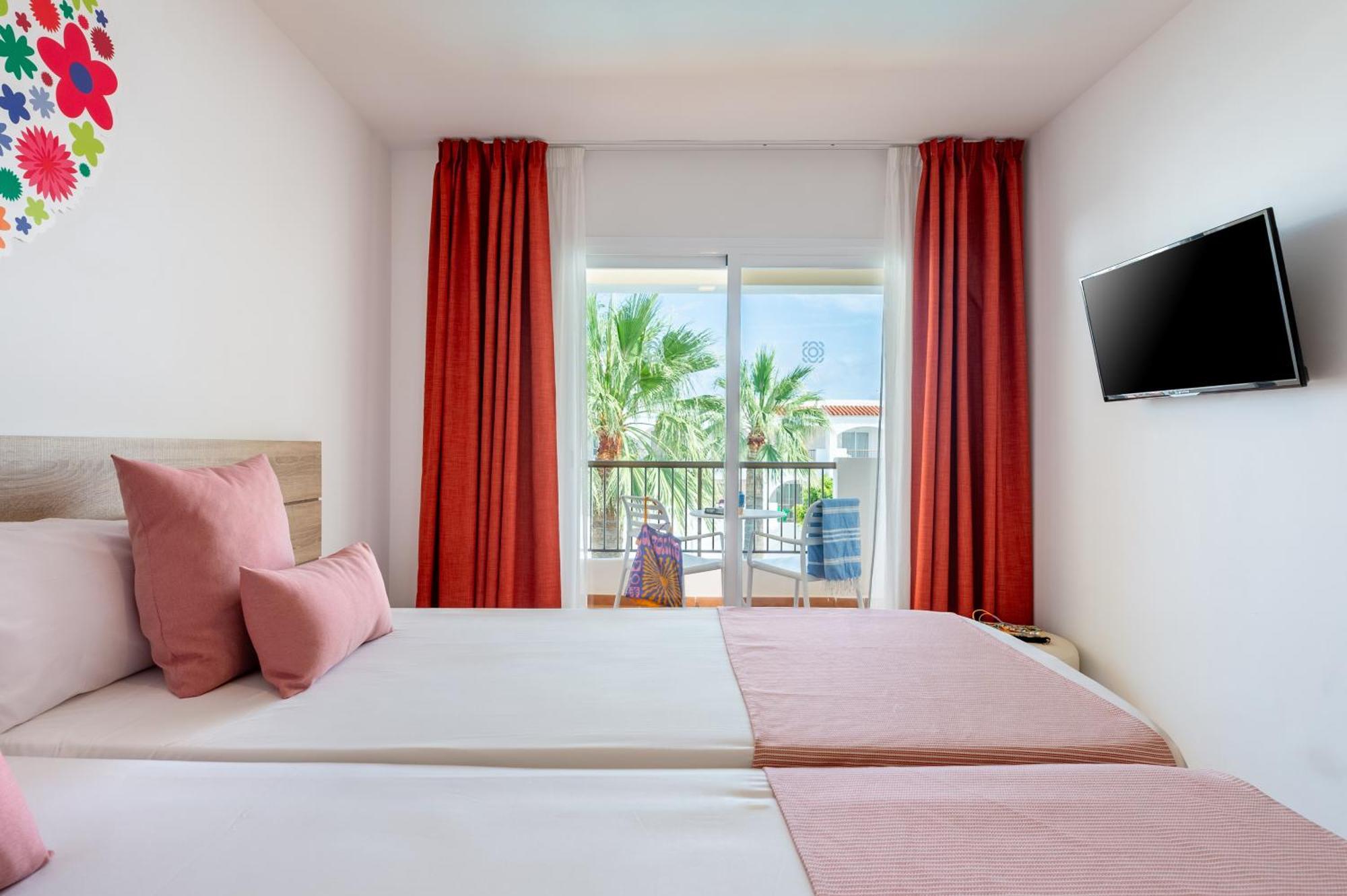 Hotel Vibra Bossa Flow - Adults Only Playa d'en Bossa Εξωτερικό φωτογραφία
